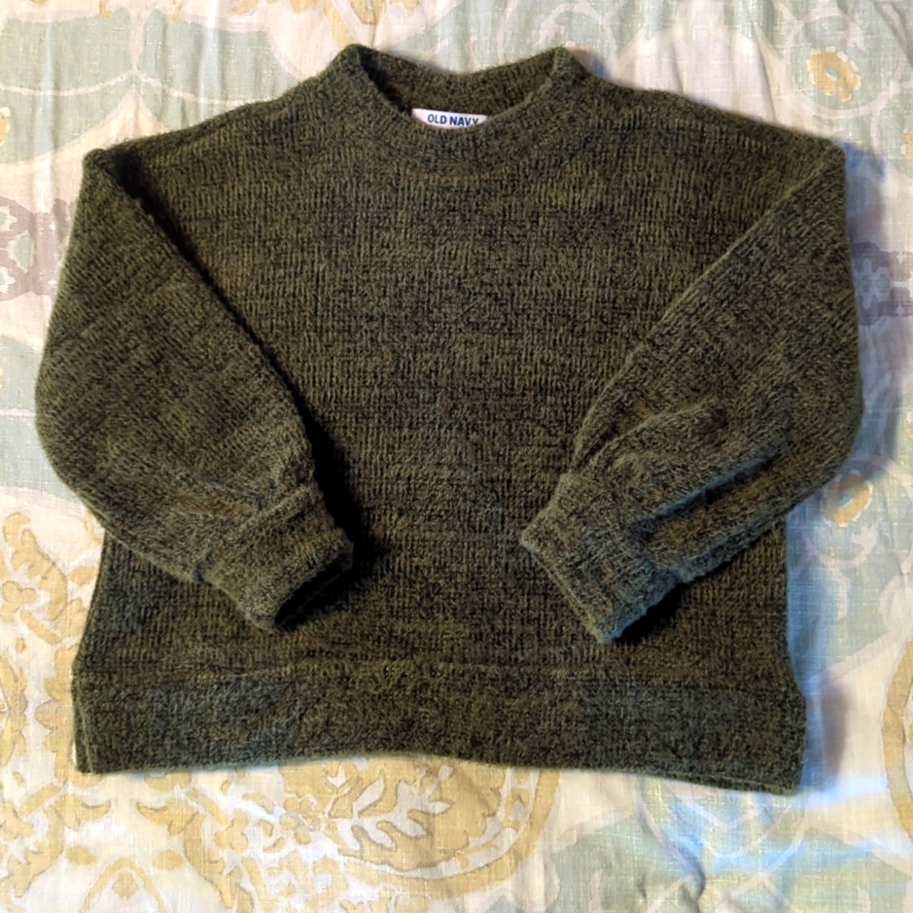 Girls size S 6/7 Old Navy super soft olive green sweater